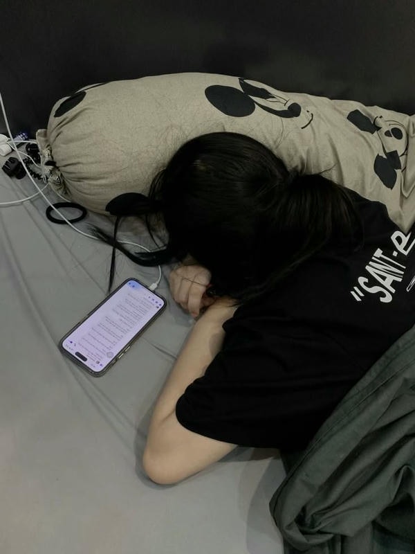 hình ảnh mệt mỏi 2