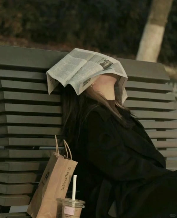 hình ảnh mệt mỏi bất lực