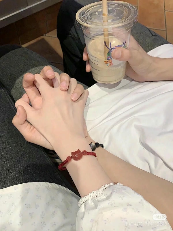 hình ảnh nắm tay người yêu đẹp