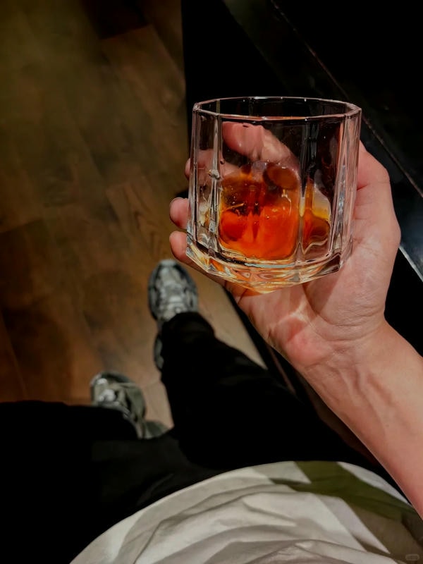 hình ảnh nhậu 1 mình 29