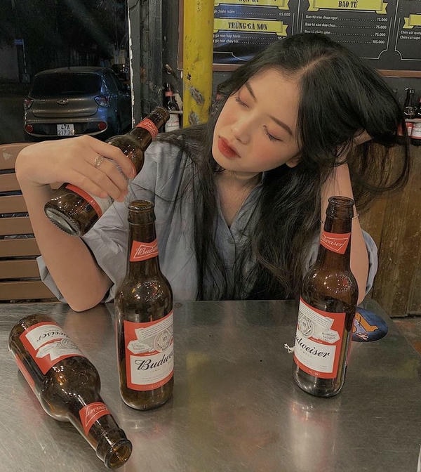 hình ảnh nhậu 1 mình 9