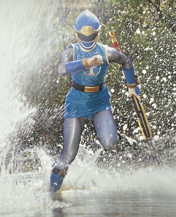 siêu nhân cuồng phong 19