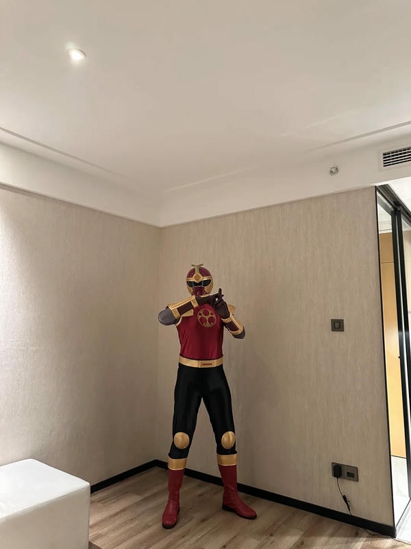 siêu nhân cuồng phong 32