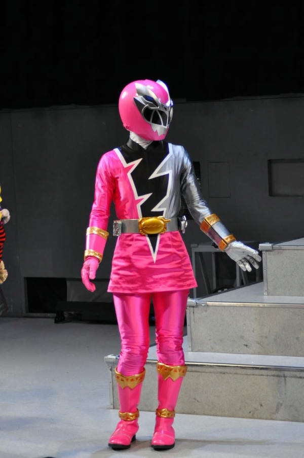 siêu nhân gao hồng 13