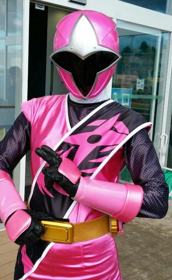 siêu nhân gao hồng 19