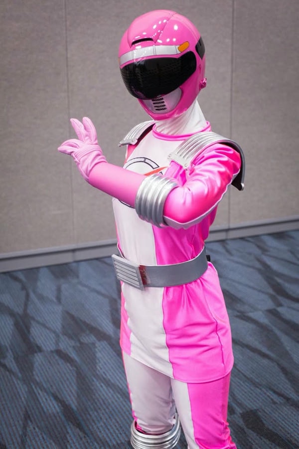 siêu nhân gao hồng 24