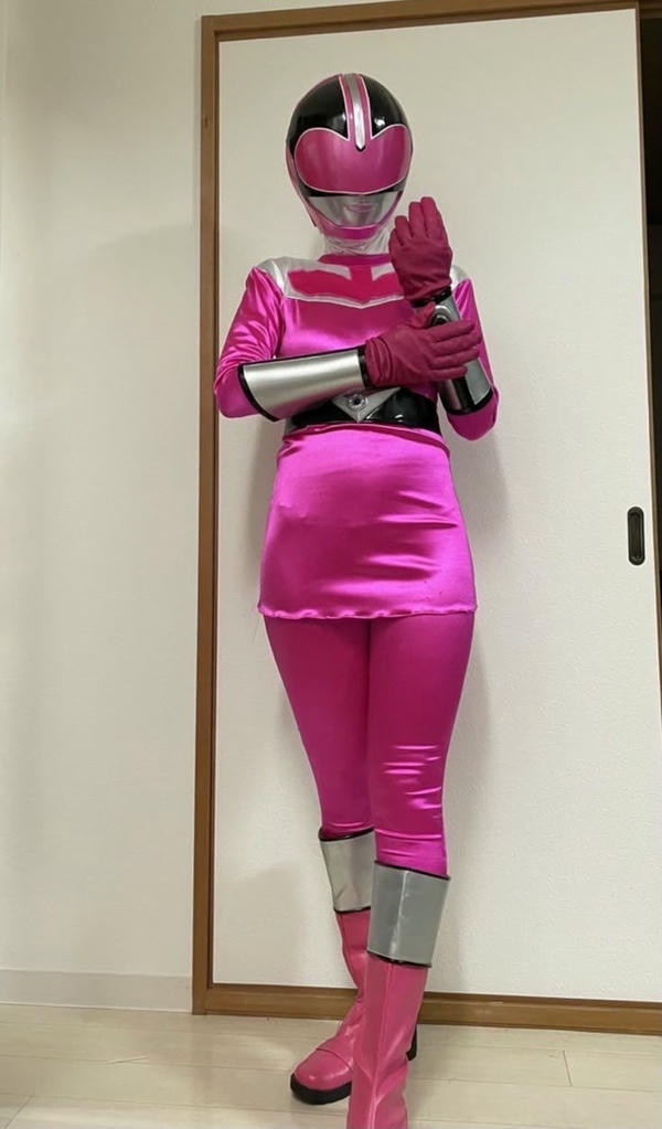 siêu nhân gao hồng 27