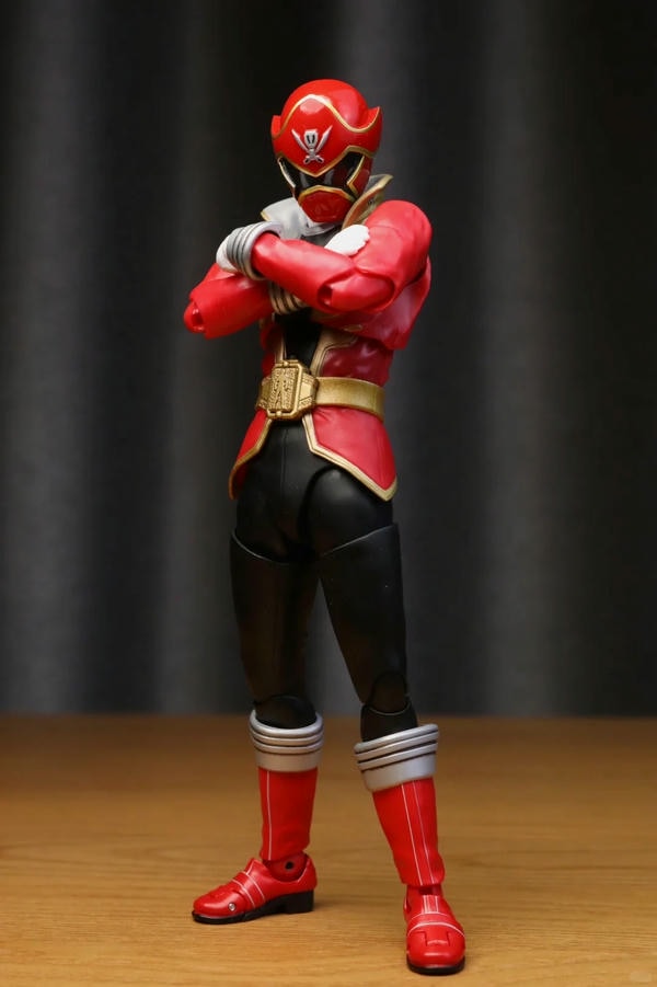 siêu nhân hải tặc 20