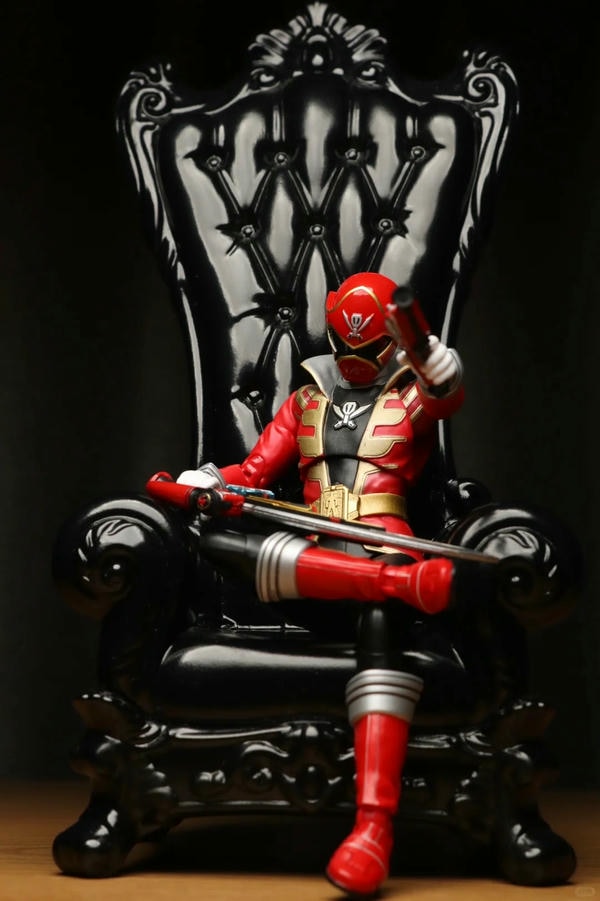 siêu nhân hải tặc 24