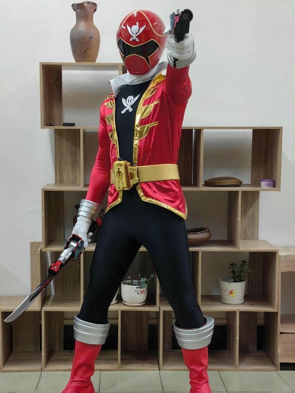 siêu nhân hải tặc 30