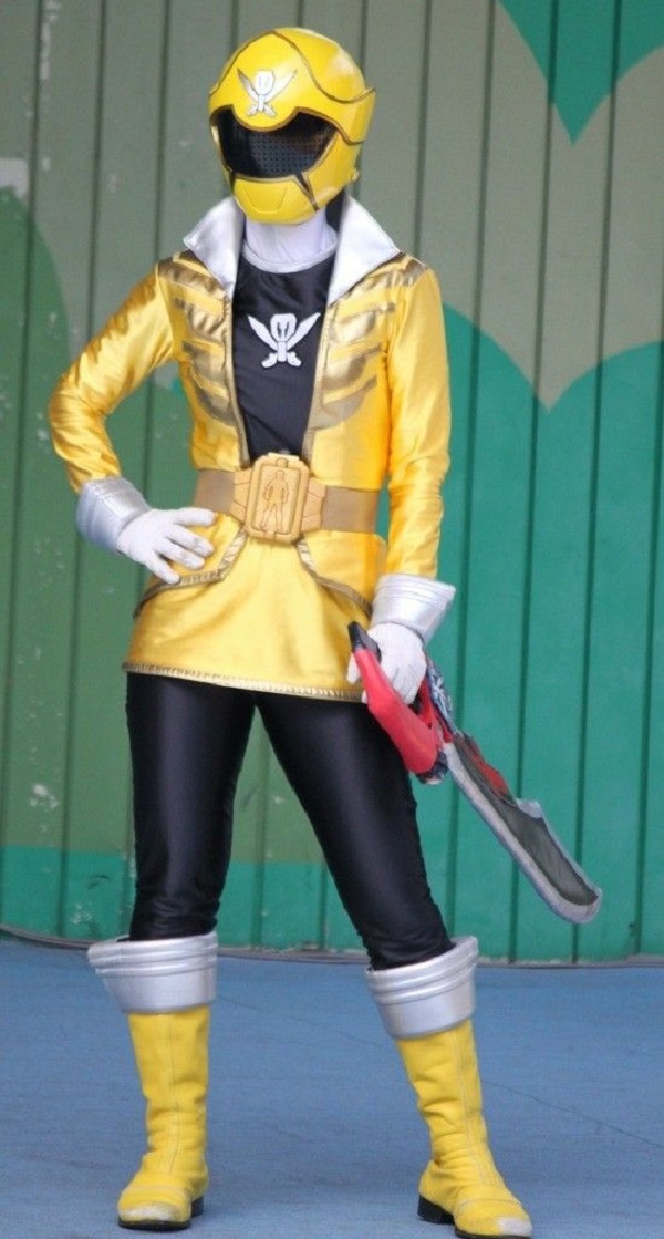 siêu nhân hải tặc 4