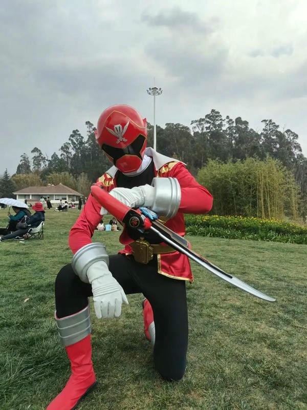 siêu nhân hải tặc 8