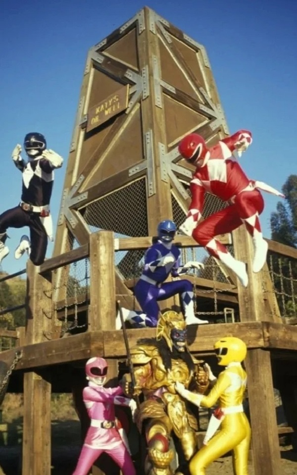 siêu nhân khủng long 12