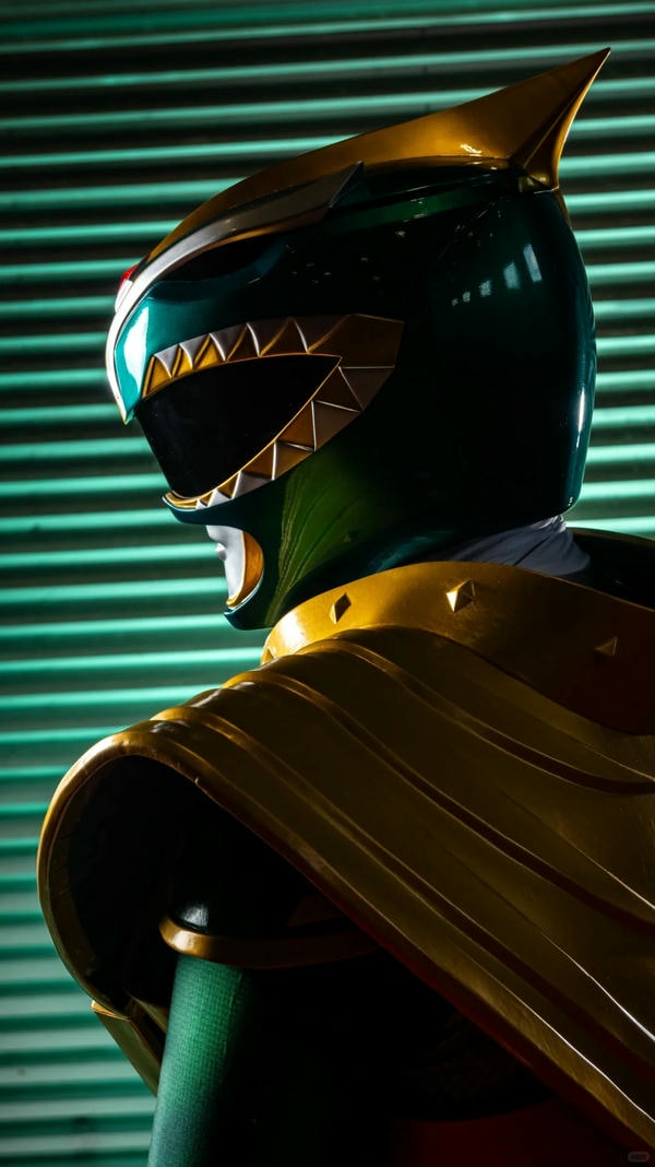 siêu nhân khủng long 28