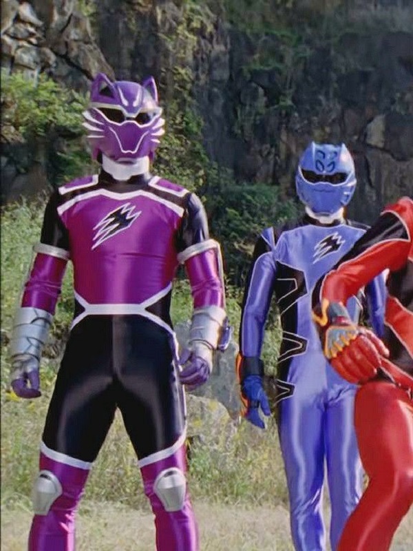 siêu nhân mãnh thú 13