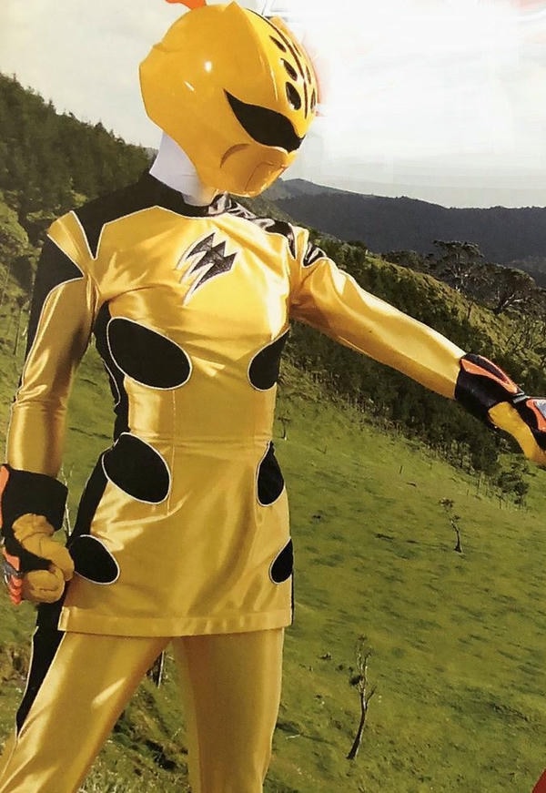 siêu nhân mãnh thú 33