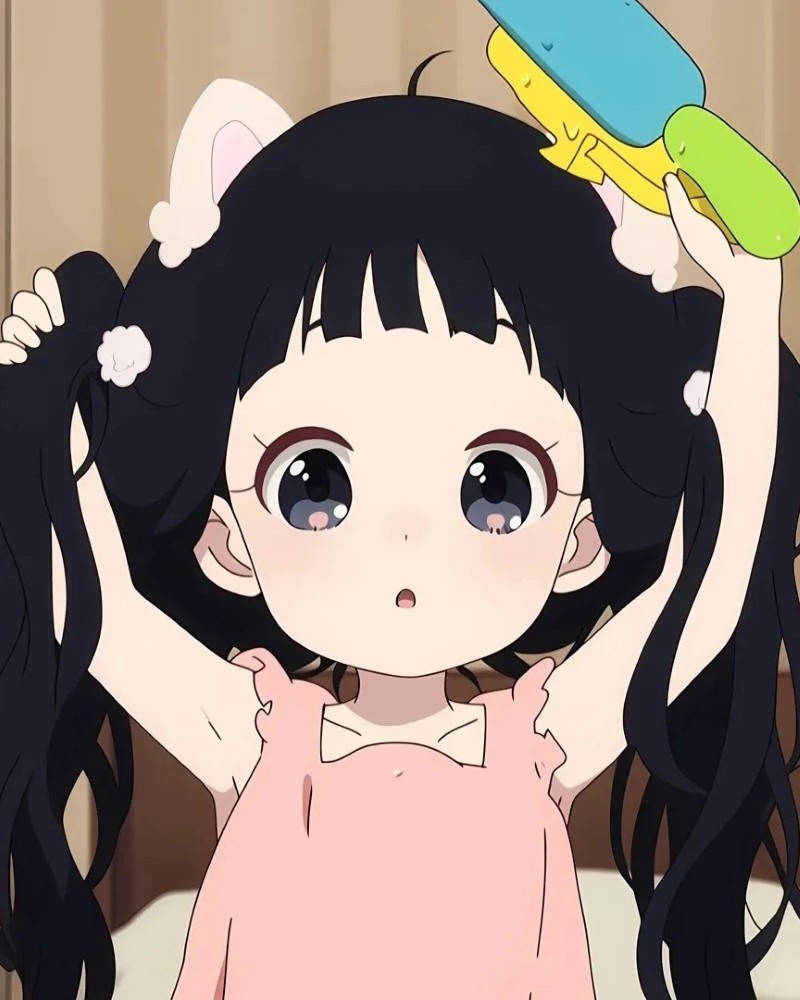 ảnh gái xinh anime tóc đen tạo dáng với nền sáng