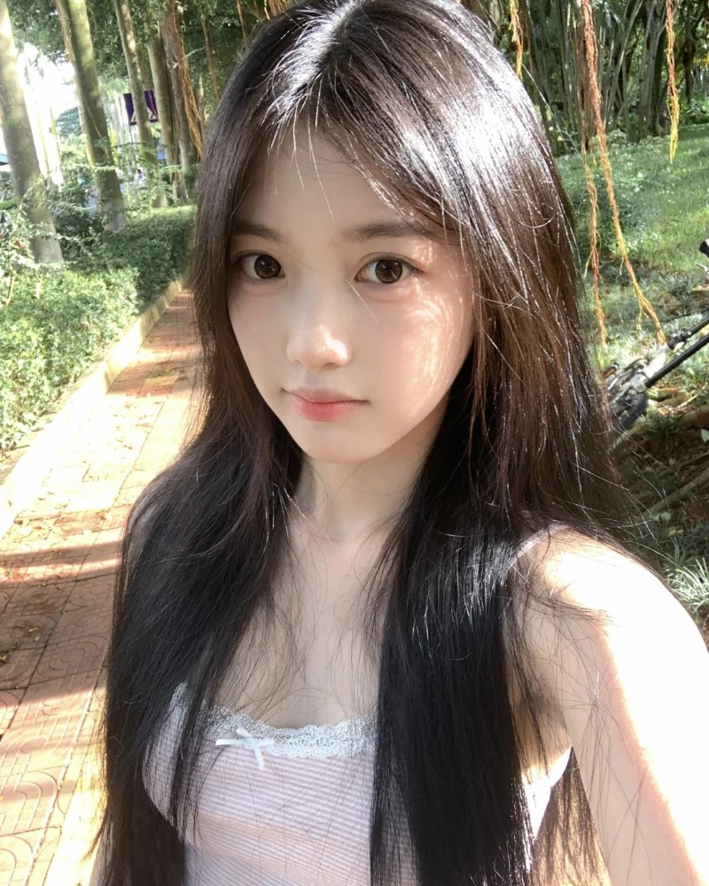 cô gái hàn quốc dễ thương 