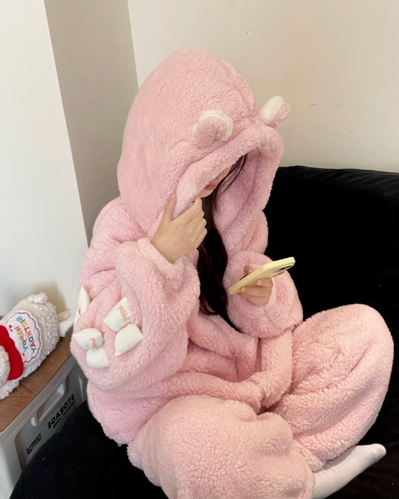 gái đẹp mặc đồ ngủ bông dễ thương