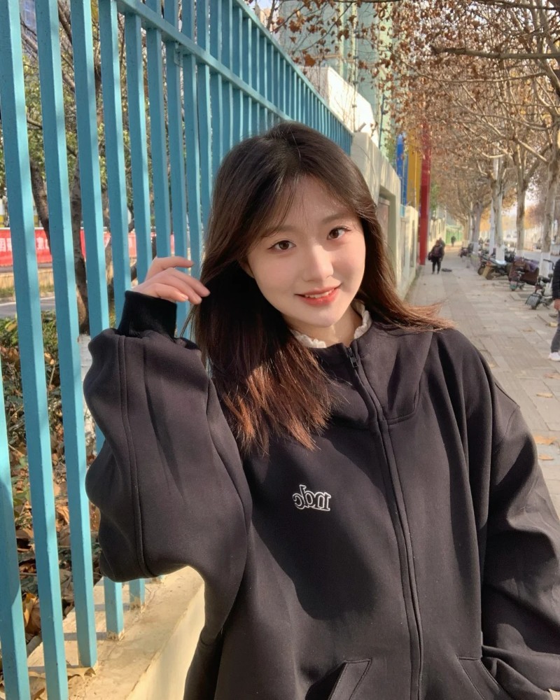 Học sinh chụp ảnh sinh hoạt