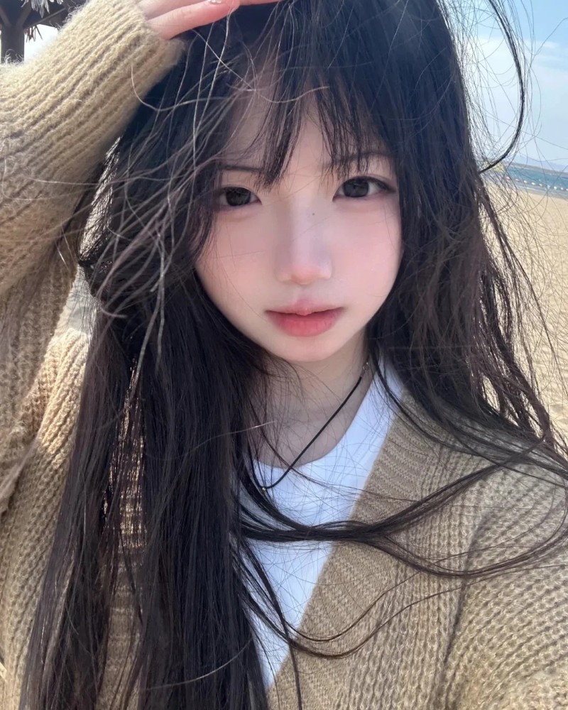 Chân dung gái xinh cấp 2 phong cách tự nhiên