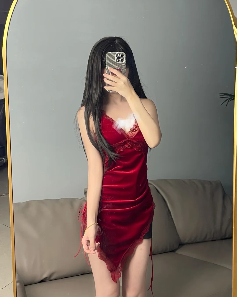 ảnh gái xinh diện váy đỏ body sang trọng