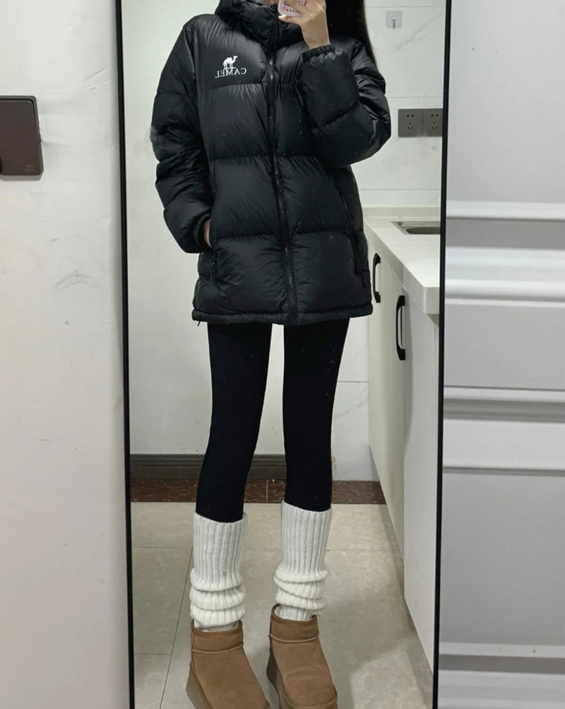 Cô gái diện quần bó sát khi đi chơi