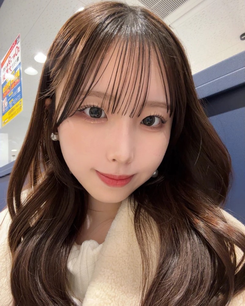 selfie tóc nâu ánh sáng đẹp