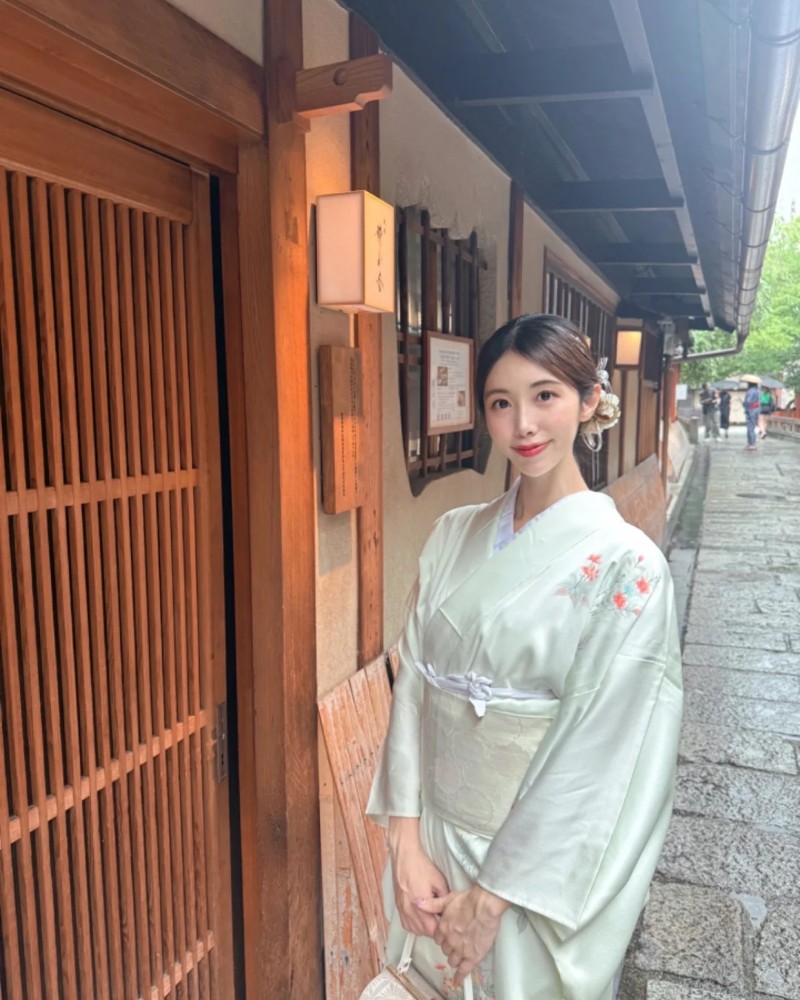 bước đi ở khu phố cổ Nhật