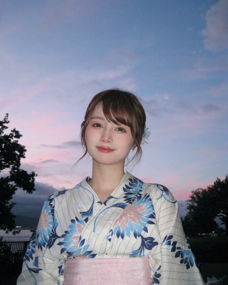 ảnh dưới hoàng hôn tím