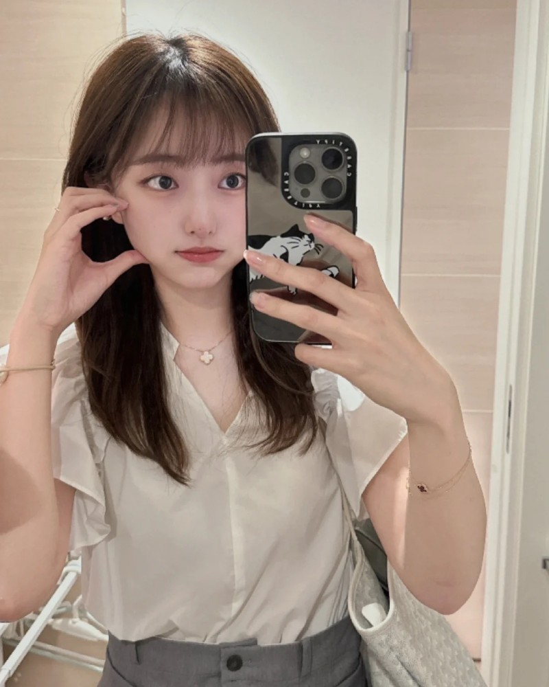 bạn nữ Nhật kiểu tóc ngắn dễ thương