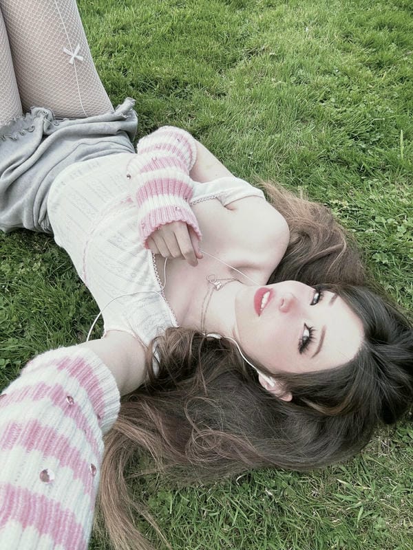 ảnh belle delphine sex 26