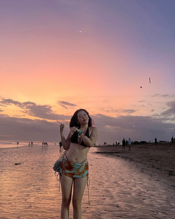 ảnh phí hồng hà leak 22