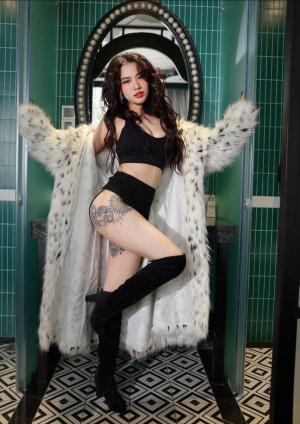 ảnh sex linh miu 15